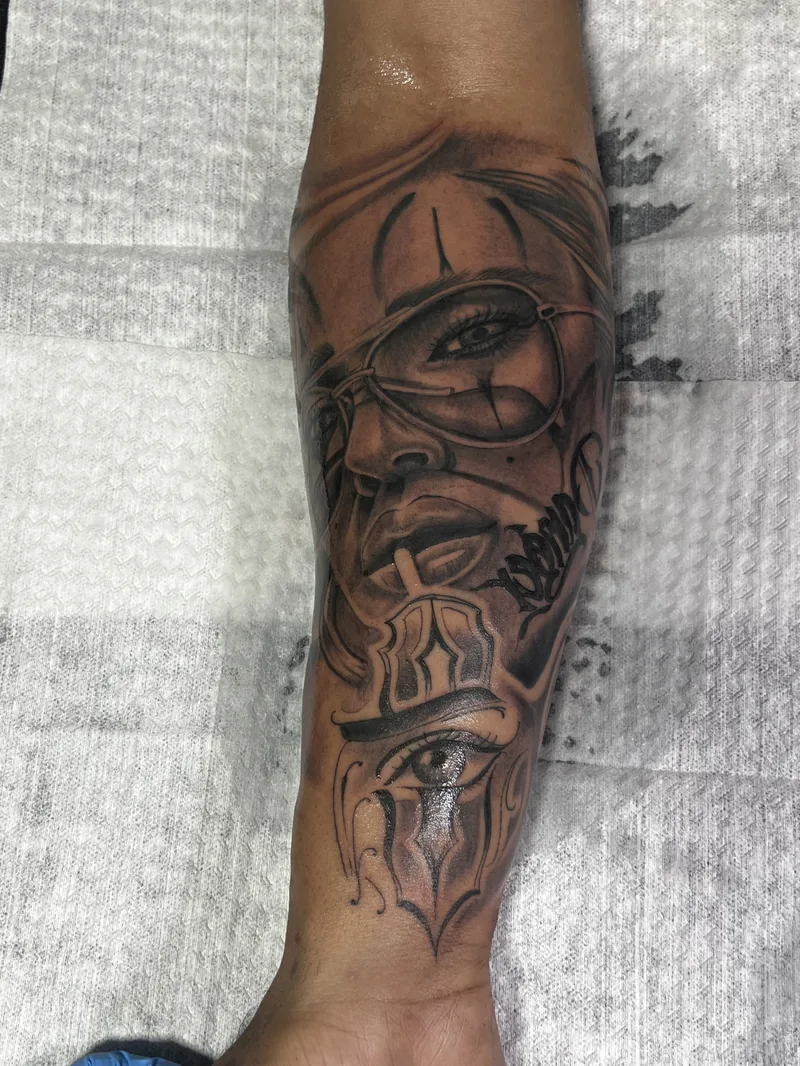 Trabajo de tatuaje fine line